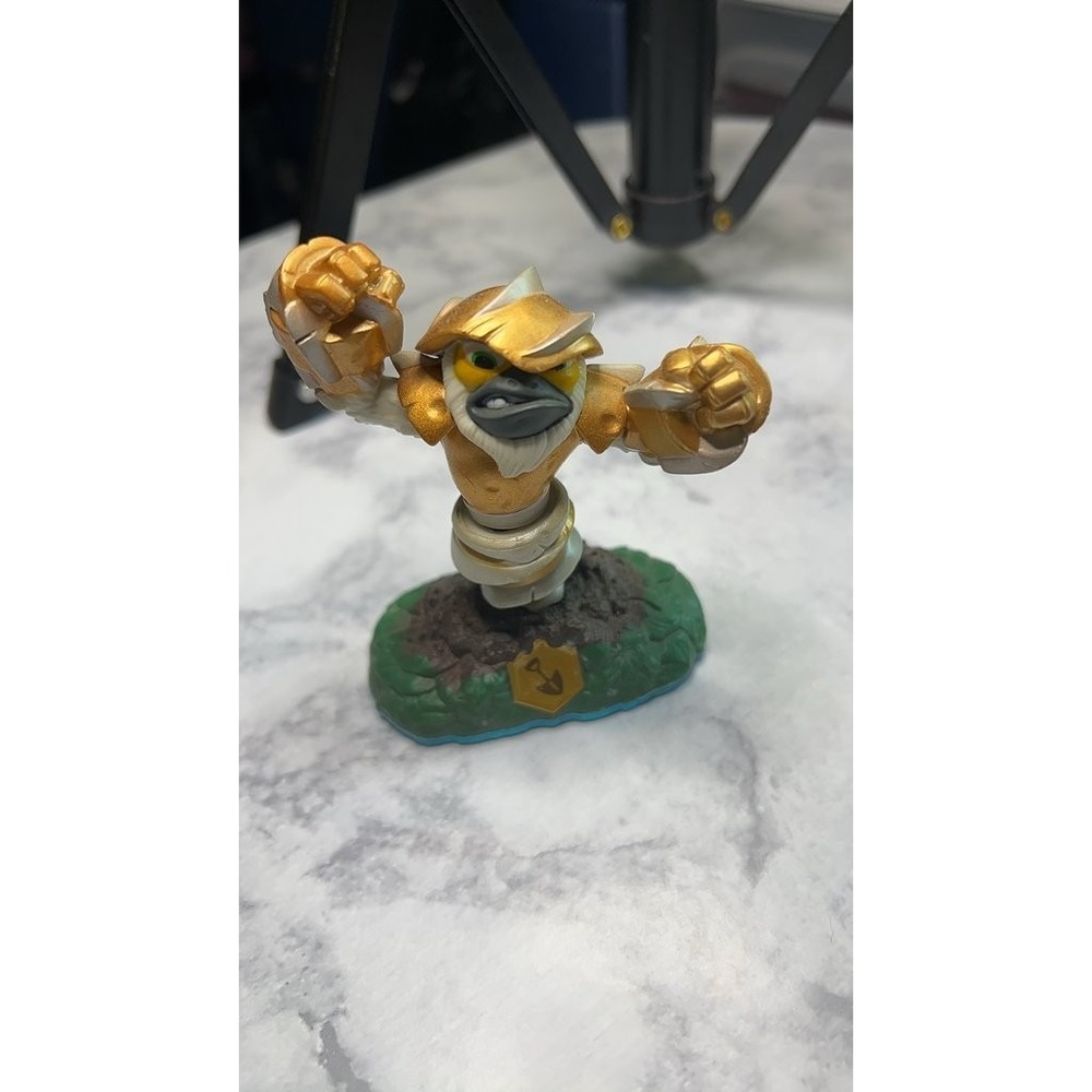 Skylanders Trap Team Legendary Jawbreaker Figure